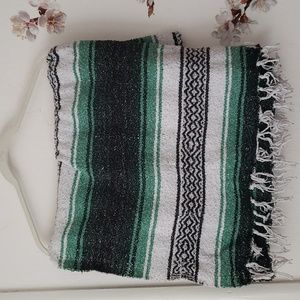 🟣Old woven blanket